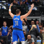 klay-thompson-melampaui-lillard-di-rekor-3-point