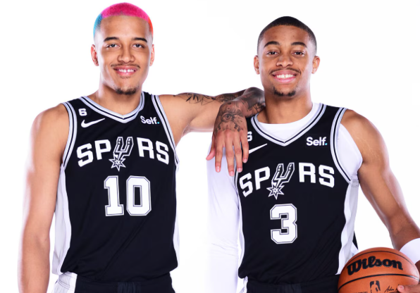 spurs-membuat-inovasi-baru-dalam-jerseynya